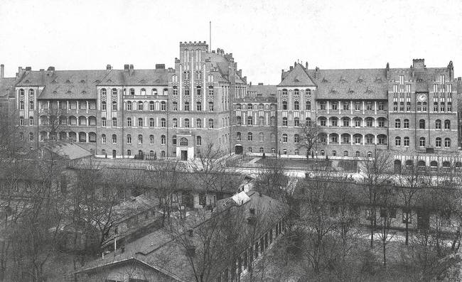 Schwarzweißfotografie: zweite Medizinische Klinik der Charité, um 1910